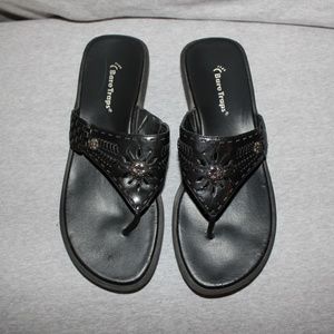 Bare Traps Flip Flop